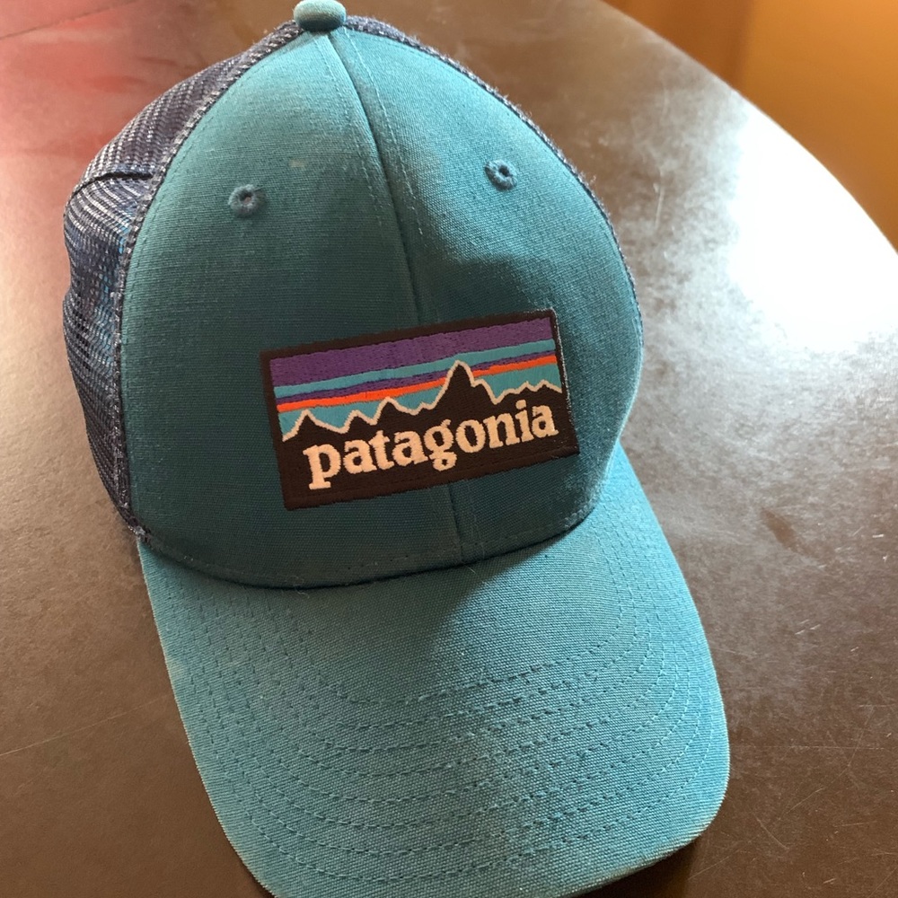 Patagonia hat in blue